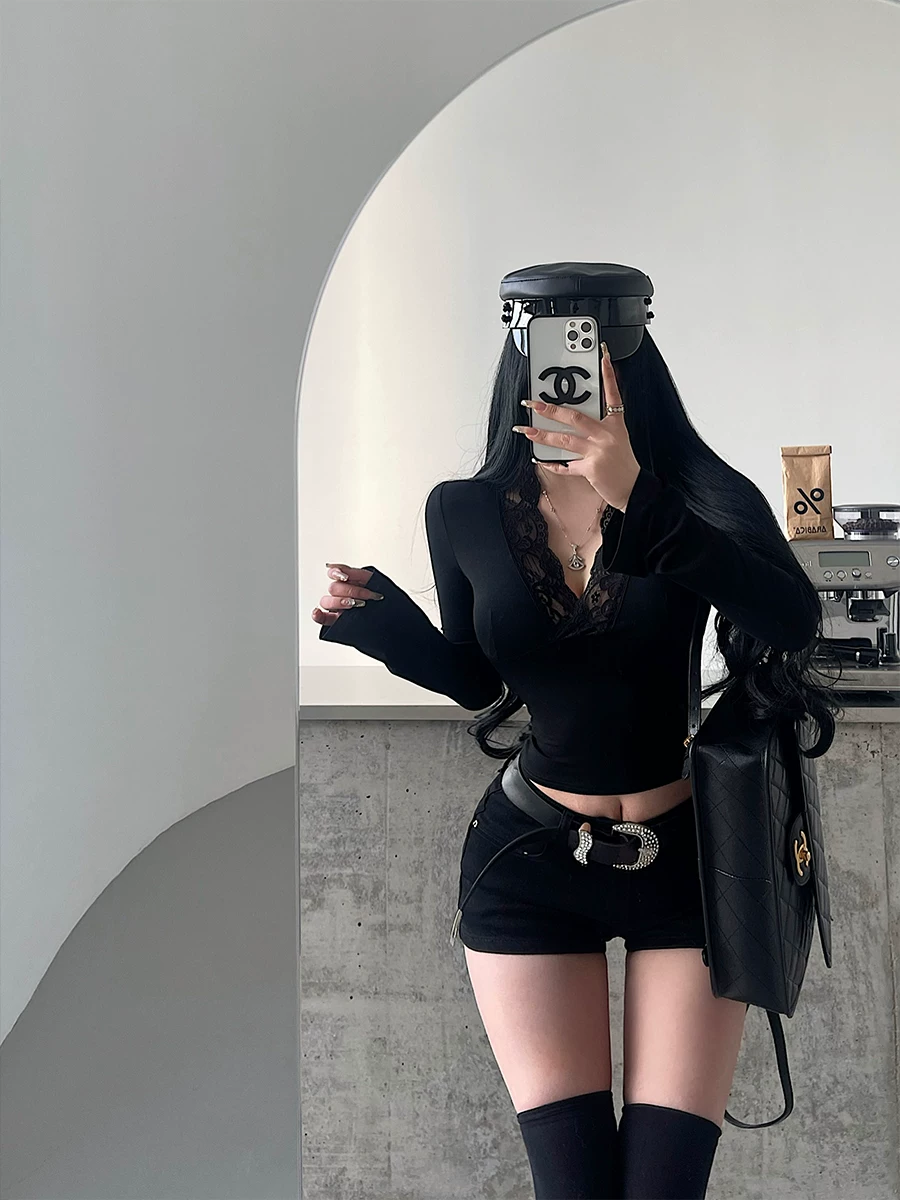 YoungGirlDay pure Desire vibe sexy deep V slim fit ren chắp vá áo thun dài tay cơ bản
