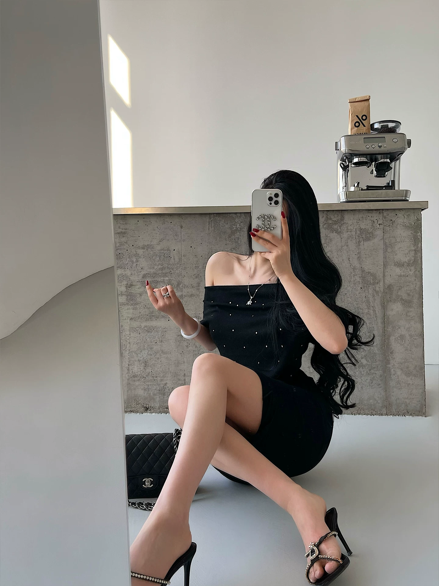 YoungGirlDay Pure Desire Không khí thư thái Áo thun dệt kim dáng rộng lệch vai đính kim cương giả hàng đầu