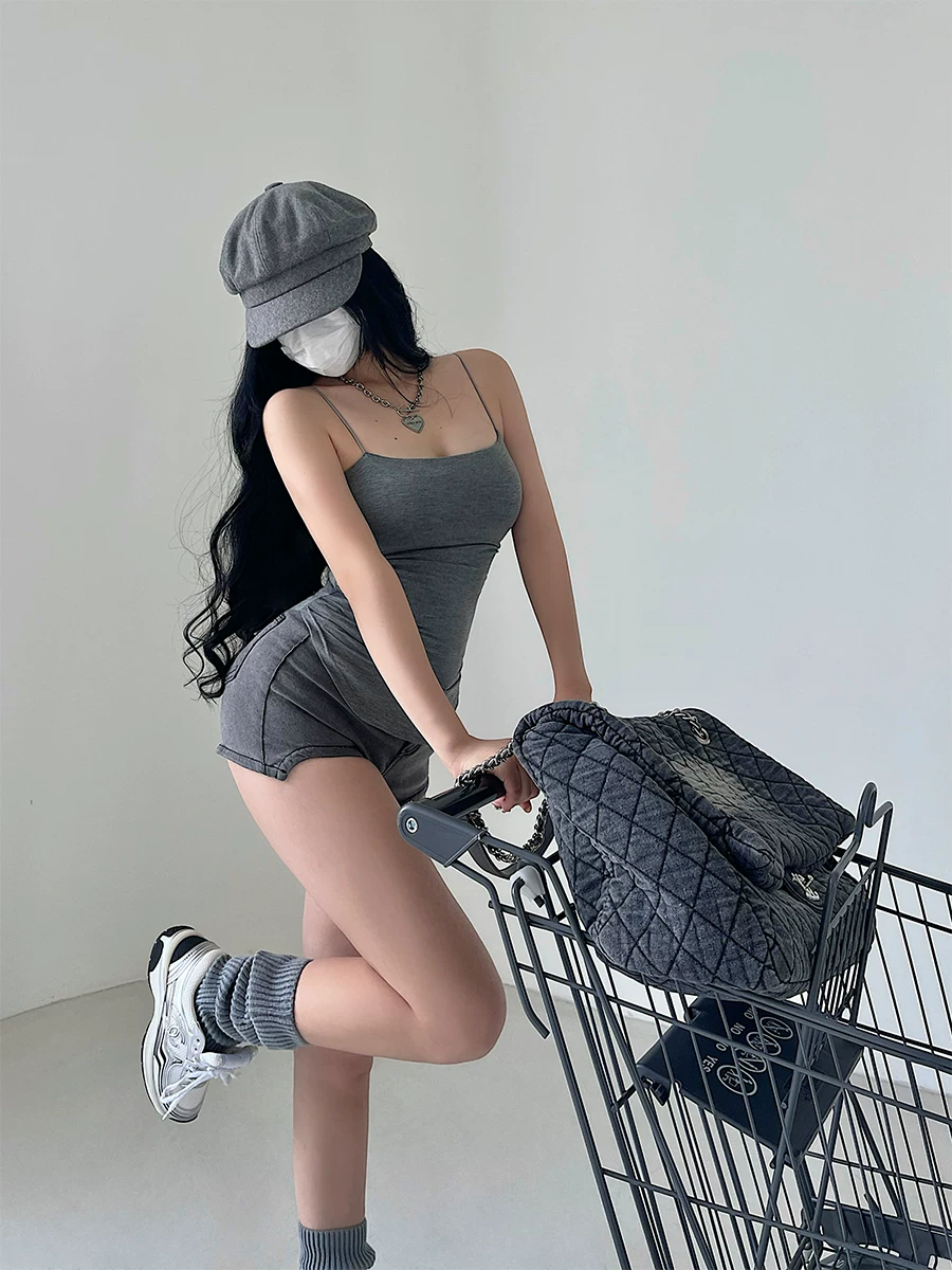 YoungGirlDay gợi cảm, ôm sát, dây đeo spaghetti, xếp nếp, viền cong, áo ống có đệm ngực