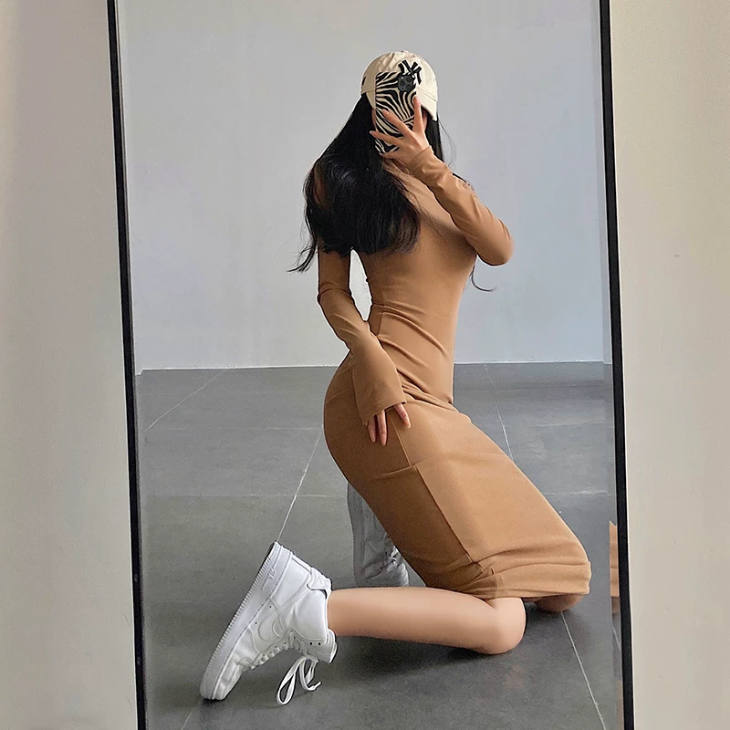 YoungGirlDay Váy dài tay vừa vặn, ôm sát cơ thể, phong cách Âu Mỹ gợi cảm, dày dặn, cổ cao, dài vừa phải.