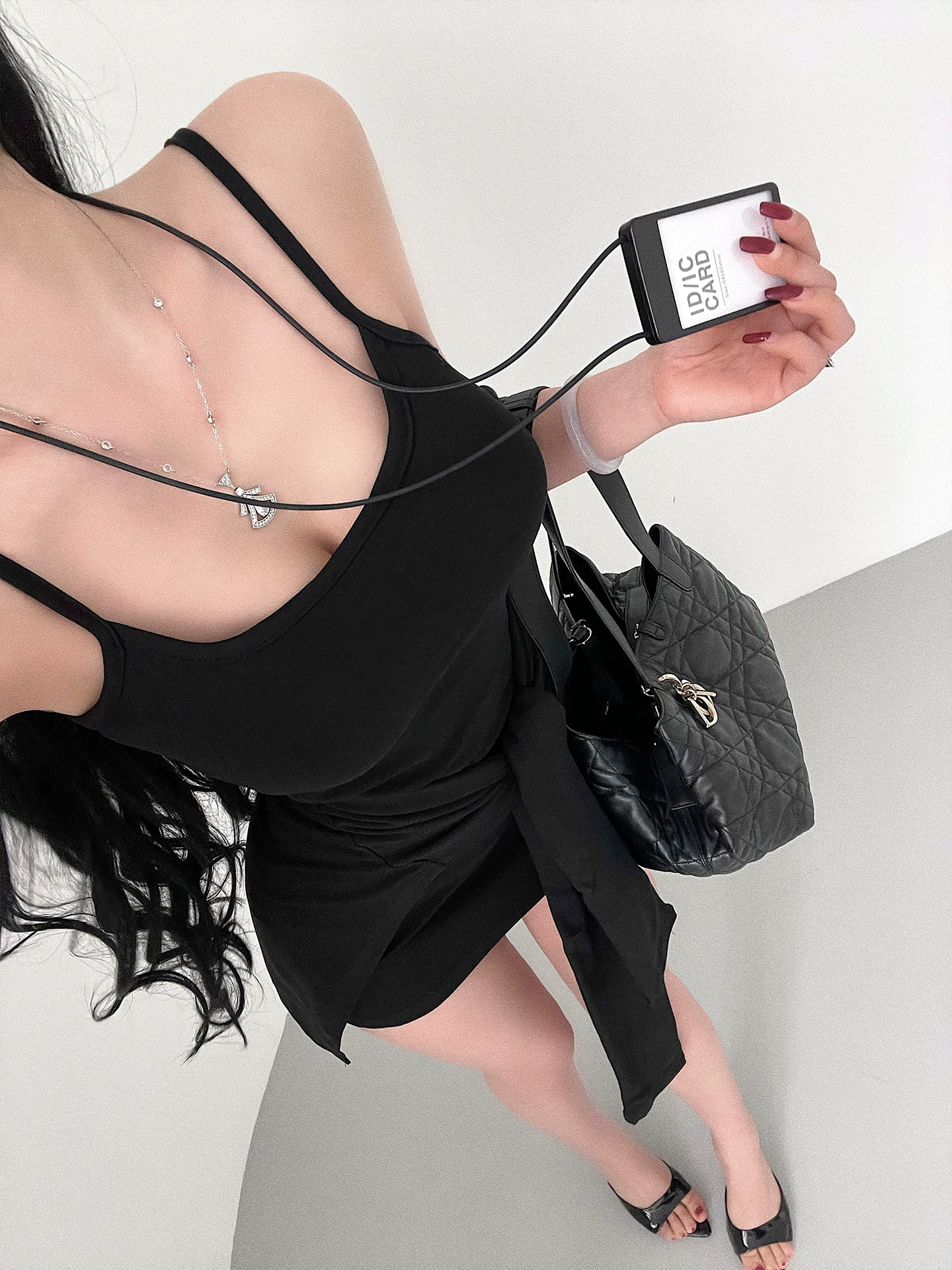 Váy liền thân ngắn ôm sát kiểu hai mảnh giả hai lớp, dây buộc eo, gợi cảm, quyến rũ, dành cho cô gái trẻ.