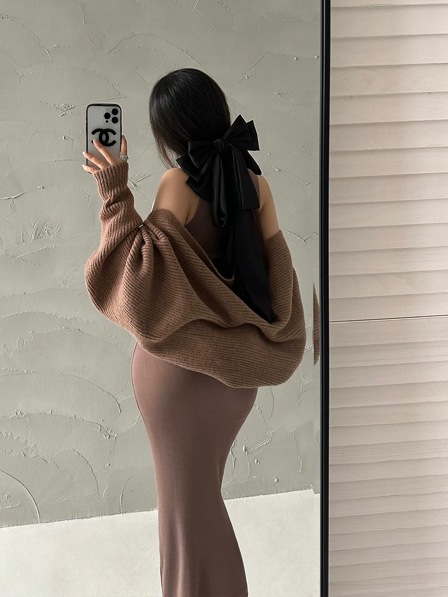 YoungGirlDay Phong cách châu Âu và Mỹ gợi cảm, dáng rộng, tay áo cánh dơi, áo len dệt kim ngắn một mảnh, áo choàng cardigan ngắn