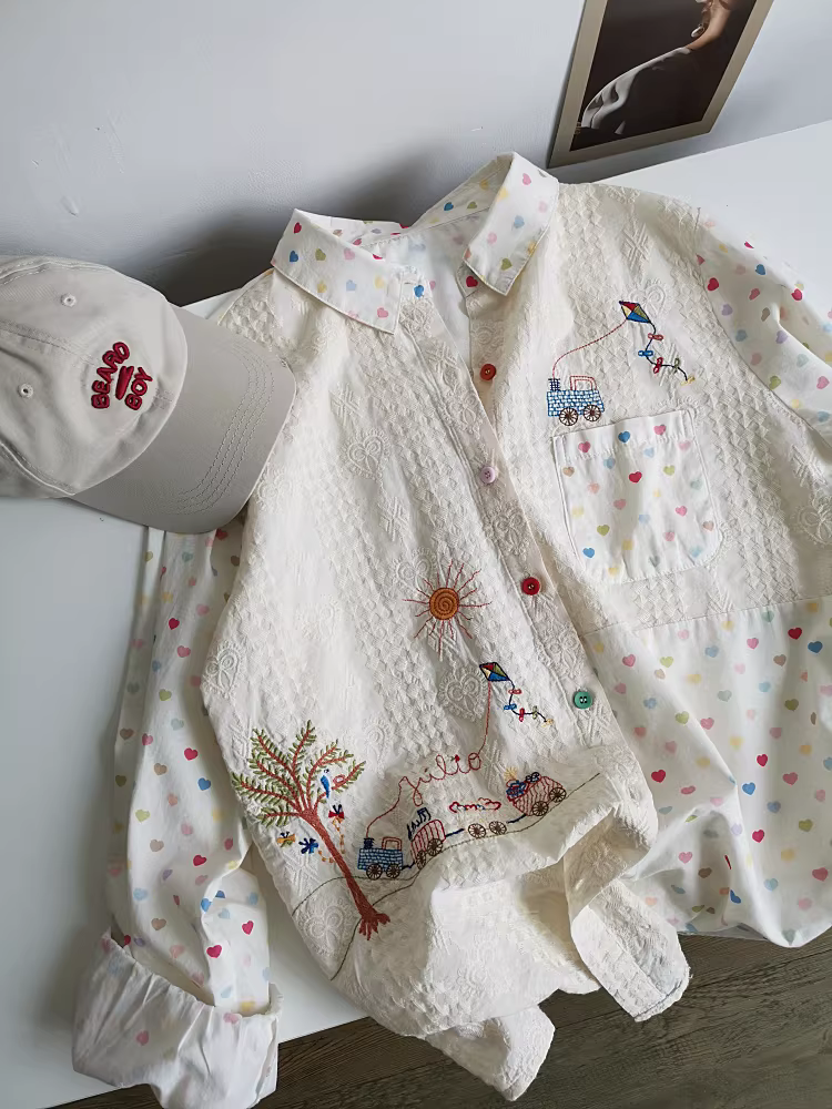 Áo sơ mi thêu toàn thân tinh tế mùa xuân 2025 phong cách Nhật Bản, kiểu dáng nghệ thuật, áo thêu rộng rãi, chất liệu dày dặn, áo dài tay nhiều lớp