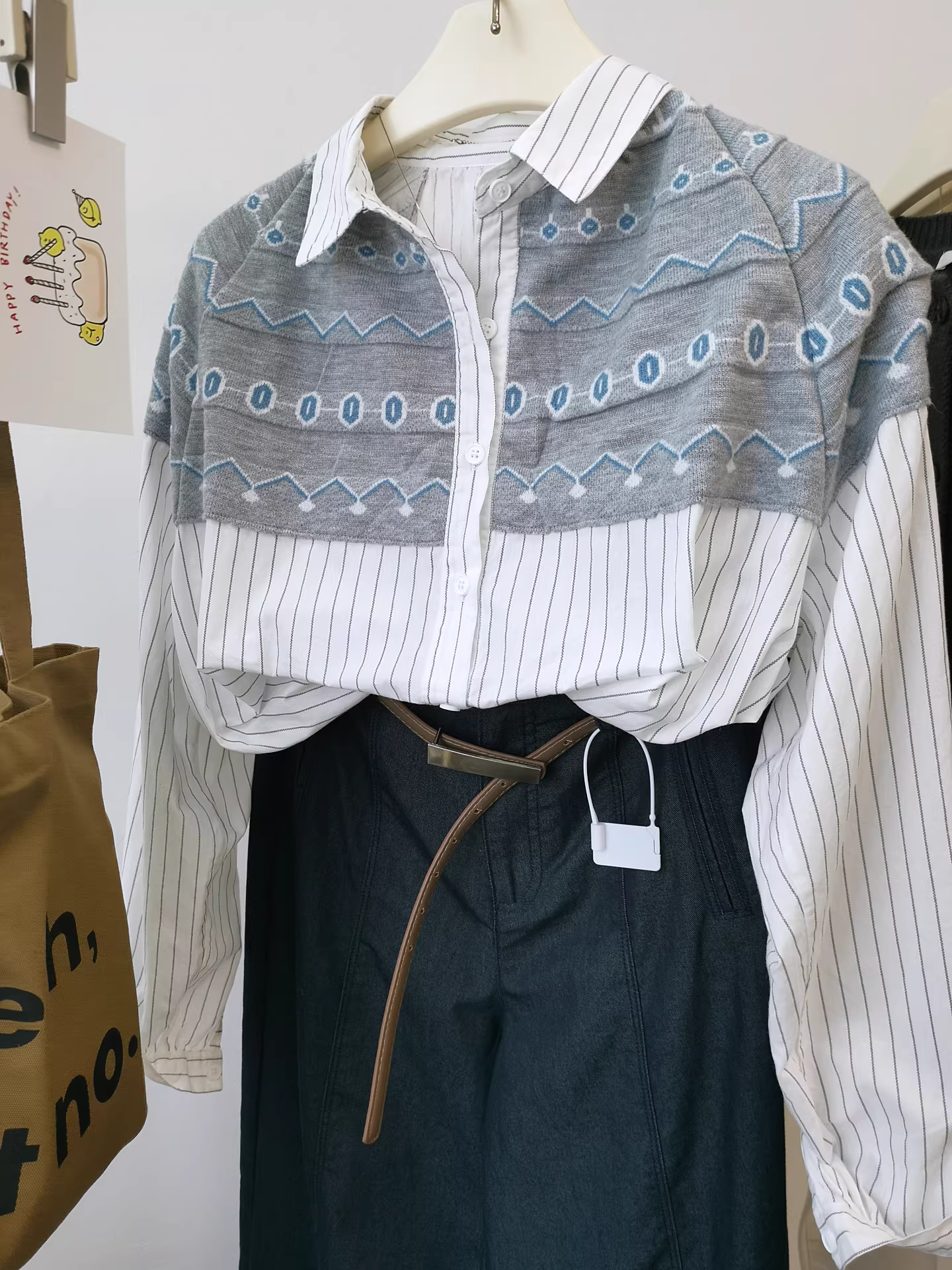 Thiết kế nhỏ gọn, áo sơ mi dài tay dệt kim giả hai mảnh sọc chắp vá dành cho nữ, áo khoác ngoài đa năng thường ngày mùa thu mới.