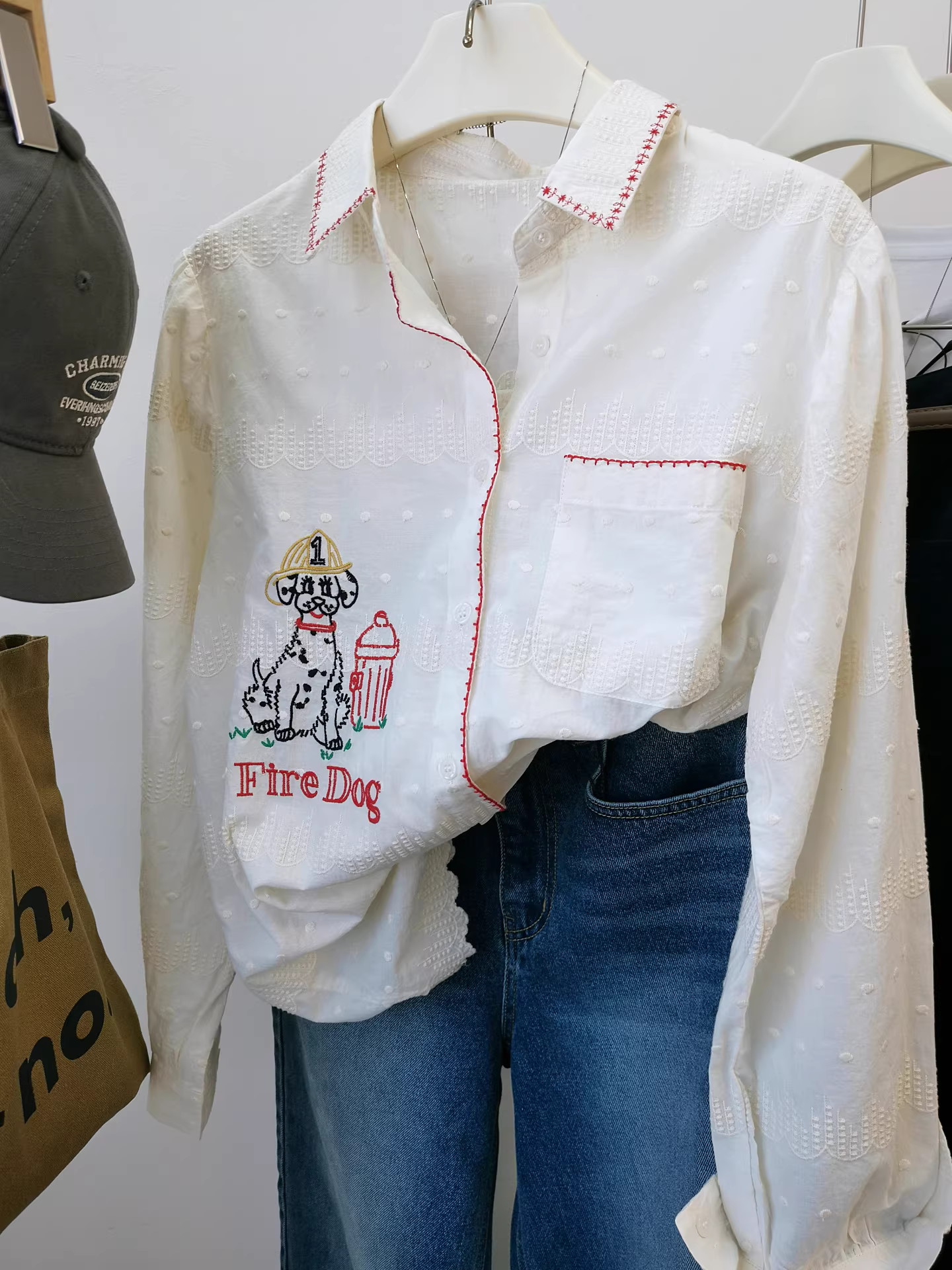 Áo sơ mi thêu toàn thân màu be CHAO rất đẹp và đa năng! Áo sơ mi cổ màu tương phản chất liệu cotton nguyên chất thêu tay dành cho nữ