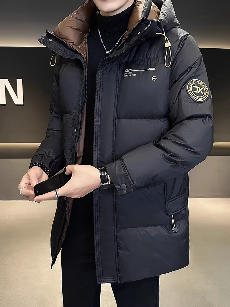 Áo khoác lông vũ nam dài trung bình, dày dặn và ấm áp cho mùa đông, áo khoác có mũ, mẫu mới 2025, xu hướng thời trang cao cấp.