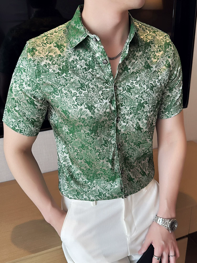 Áo sơ mi nam chất liệu lụa đá hoa văn nhẹ nhàng sang trọng, tay ngắn, mẫu mới hè 2025, mát mẻ, mỏng nhẹ, thoải mái và dễ chăm sóc, kiểu áo casual.
