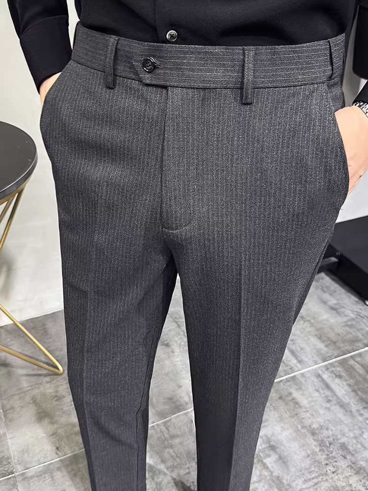 Quần âu nam lưng thun kẻ sọc, chất lượng cao, kiểu dáng đa năng, chất liệu mềm mại, ôm dáng, kiểu dáng thon gọn.