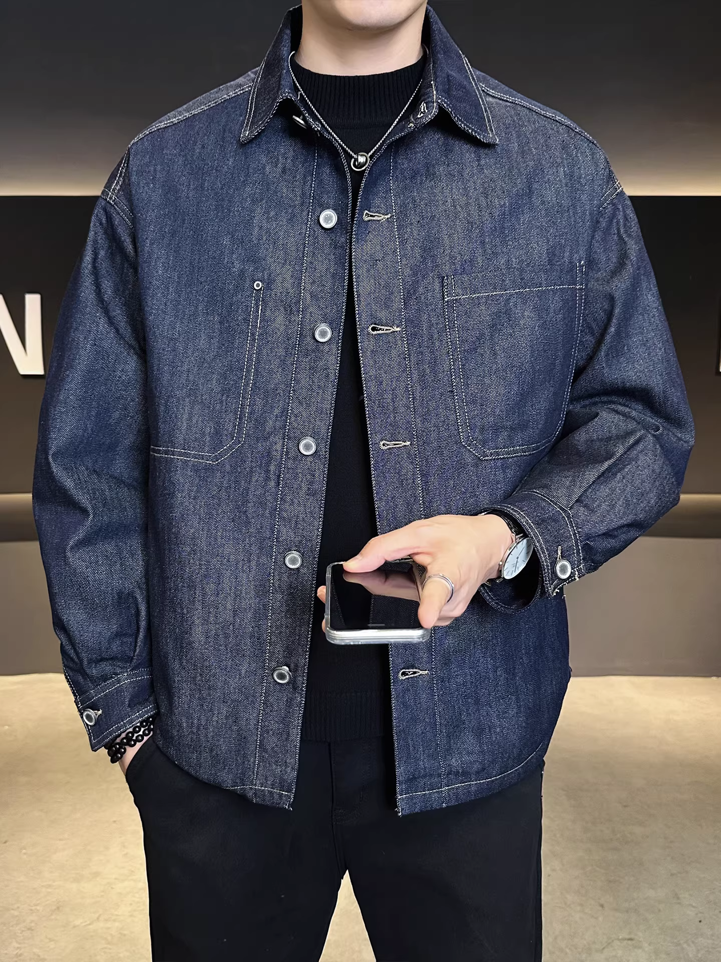 Áo khoác nam chất liệu denim, kiểu dáng mới mùa đông 2025, dáng rộng, đa năng, dày dặn, ấm áp, chất lượng cao.