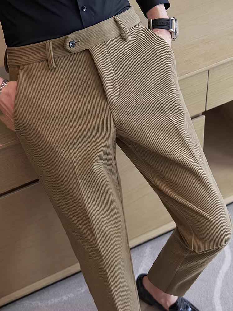 Quần âu nam chất liệu corduroy, mùa thu đông, thời trang cao cấp, đa năng, phong cách công sở Anh, kiểu dáng ôm body.