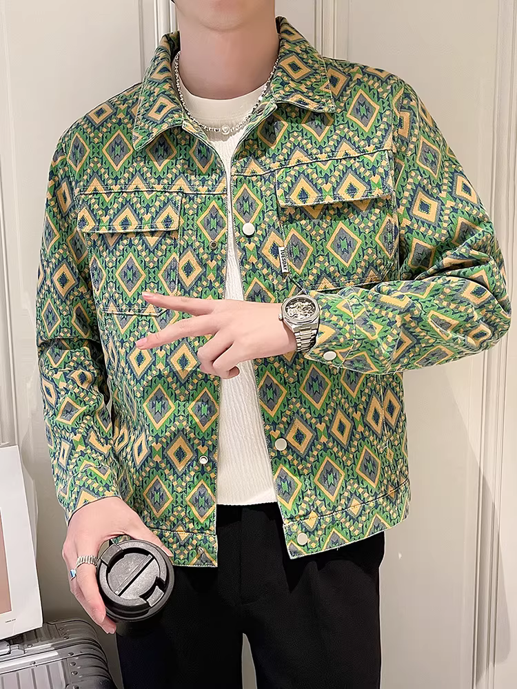 Áo khoác denim nam xuân 2025 kiểu mới cao cấp thời trang, dáng ngắn, cổ trụ, cá tính, in họa tiết