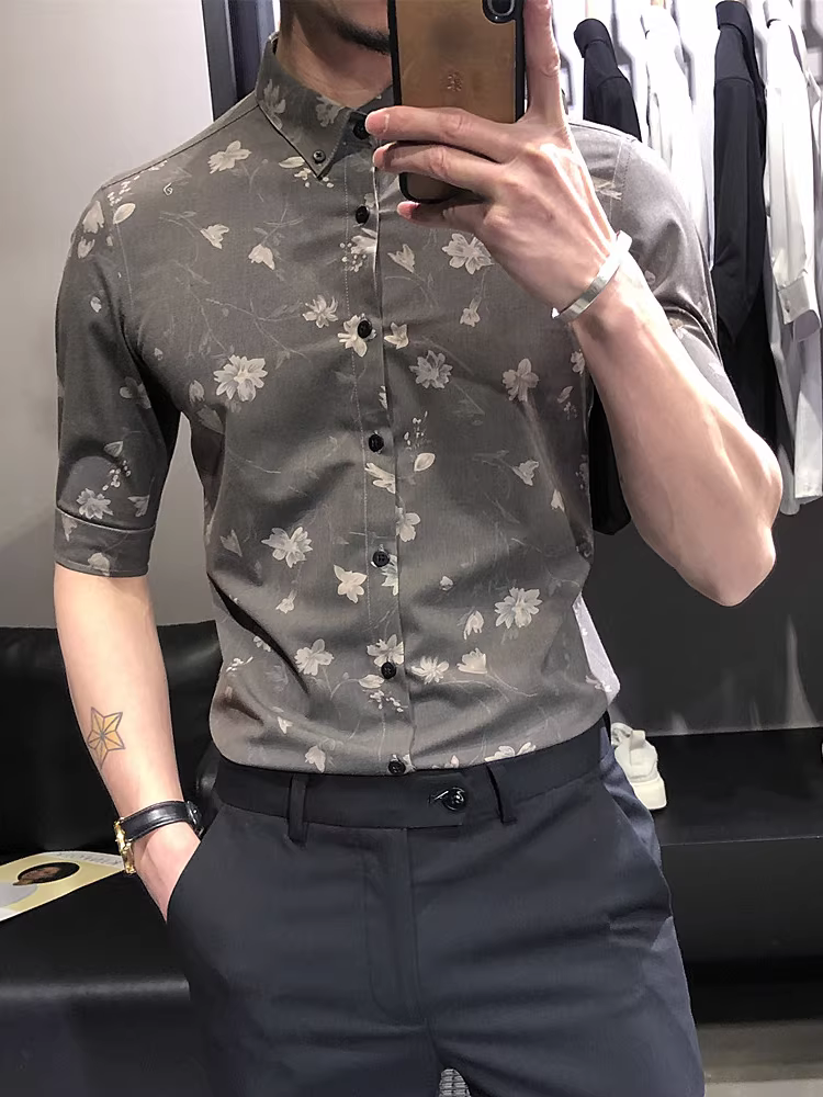 Áo sơ mi hoa mùa hè dành cho nam, tay ngắn, áo sơ mi nam cao cấp tay ba phần, dáng ôm, phong cách trưởng thành, áo sơ mi sang trọng và lịch lãm.