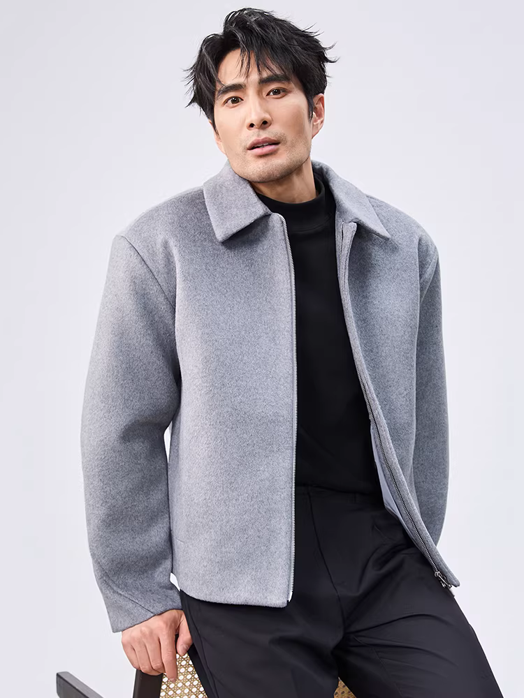 Áo khoác len nam có khóa kéo đôi, kiểu mới thu đông 2025, dáng ngắn cổ trụ, chất liệu len pha.