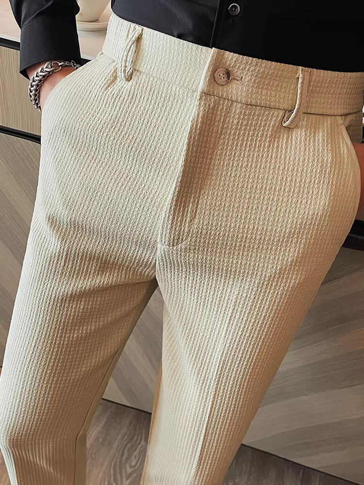 Quần tây nam họa tiết bánh quế cho mùa xuân và mùa thu, quần dài công sở mới, kiểu dáng Hàn Quốc ôm dáng, quần âu ống côn thời trang và cá tính.