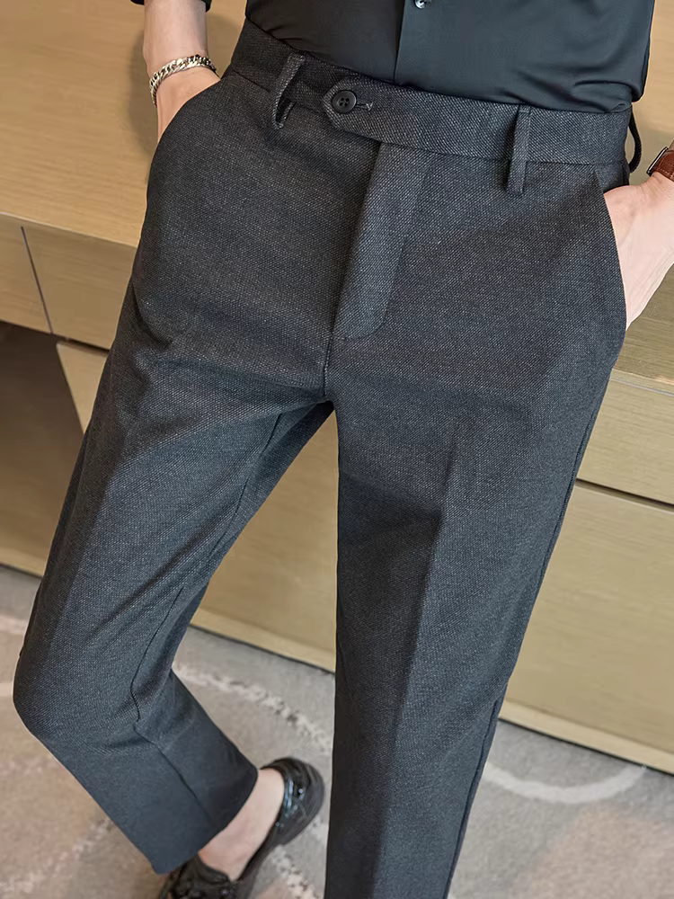 Quần âu nam chất liệu len pha, thích hợp cho mùa thu đông, dày dặn, chất lượng cao, kiểu dáng thường ngày, ôm dáng thời trang, lịch sự và không nhăn.