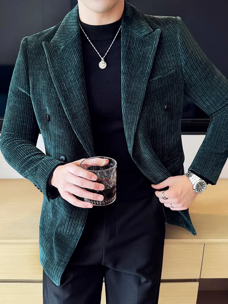 Áo blazer nam chất liệu nhung tăm, dáng hai hàng khuy, kẻ sọc, kiểu dáng ôm body, dễ chăm sóc, bộ vest công sở mới mùa thu 2025