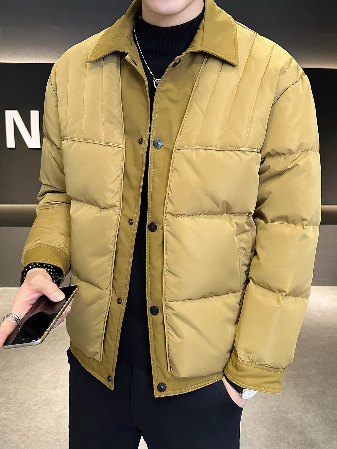 Áo khoác phao nhẹ phối viền cho nam, kiểu mới mùa đông 2025, đa năng và thời trang, áo khoác ngắn chất lượng cao.