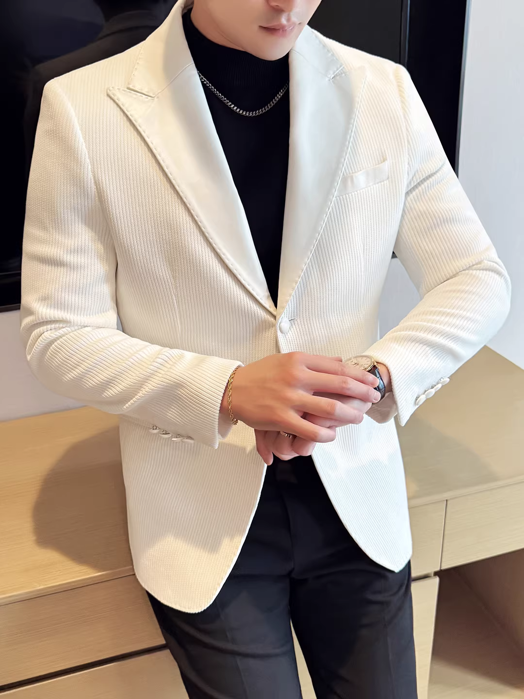 Áo vest nam kiểu Hàn Quốc ôm dáng, chất liệu chenille phối da, thời trang, phong cách thường ngày