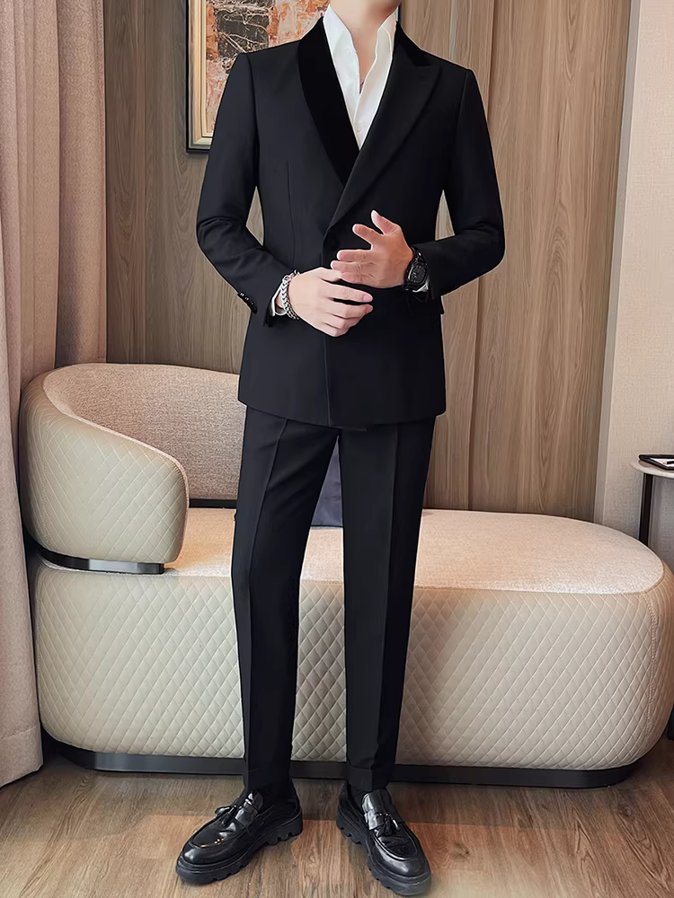 Bộ vest nam cao cấp, kiểu dáng lịch lãm, ôm dáng, thích hợp cho đám cưới, công sở, thiết kế hai cúc, hai mảnh.