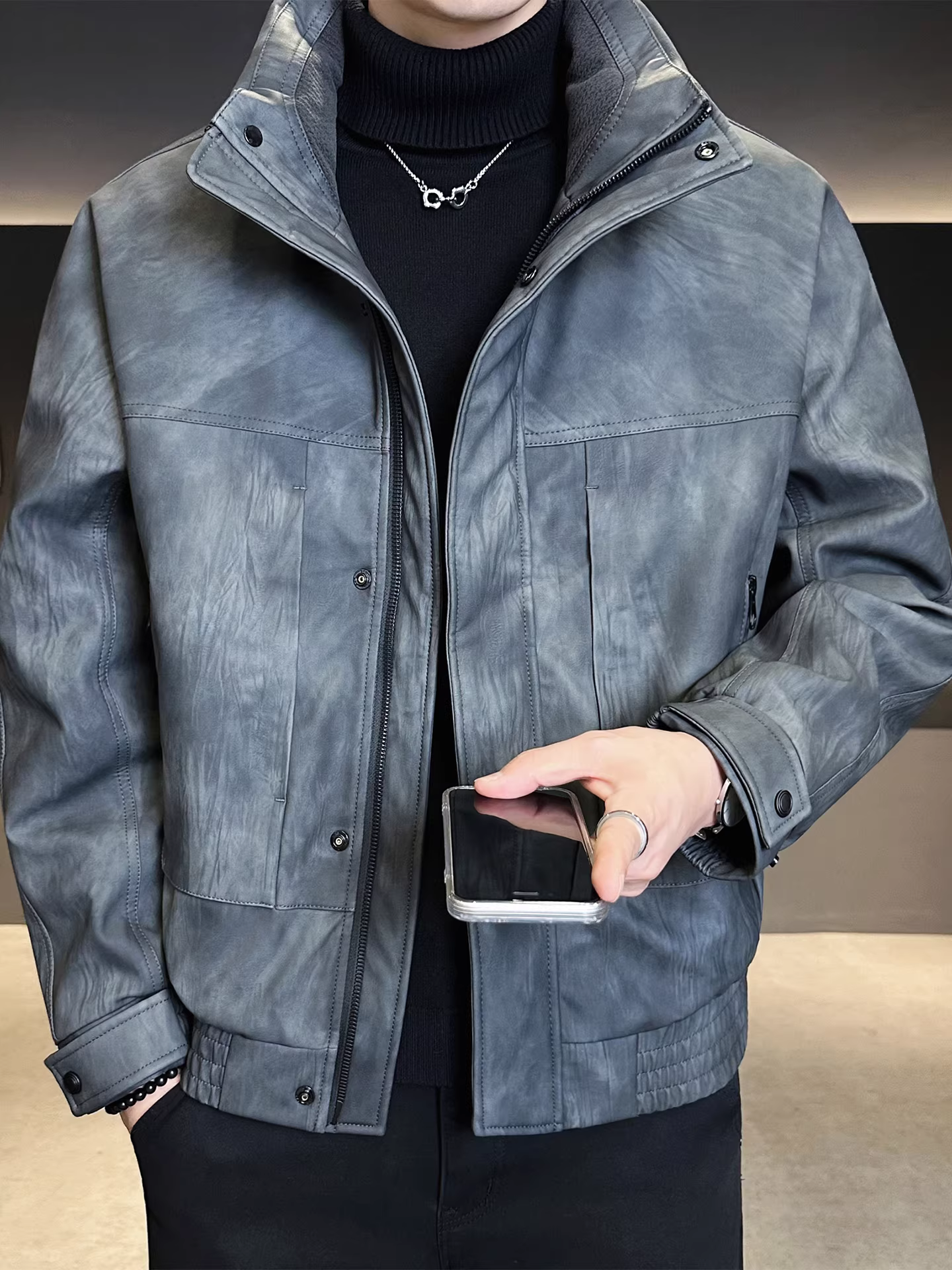 Áo khoác da cao cấp 90% lông vũ dành cho nam, kiểu dáng mới mùa đông 2025, đa năng và thời trang, kiểu áo khoác ngắn dành cho người đi xe máy.