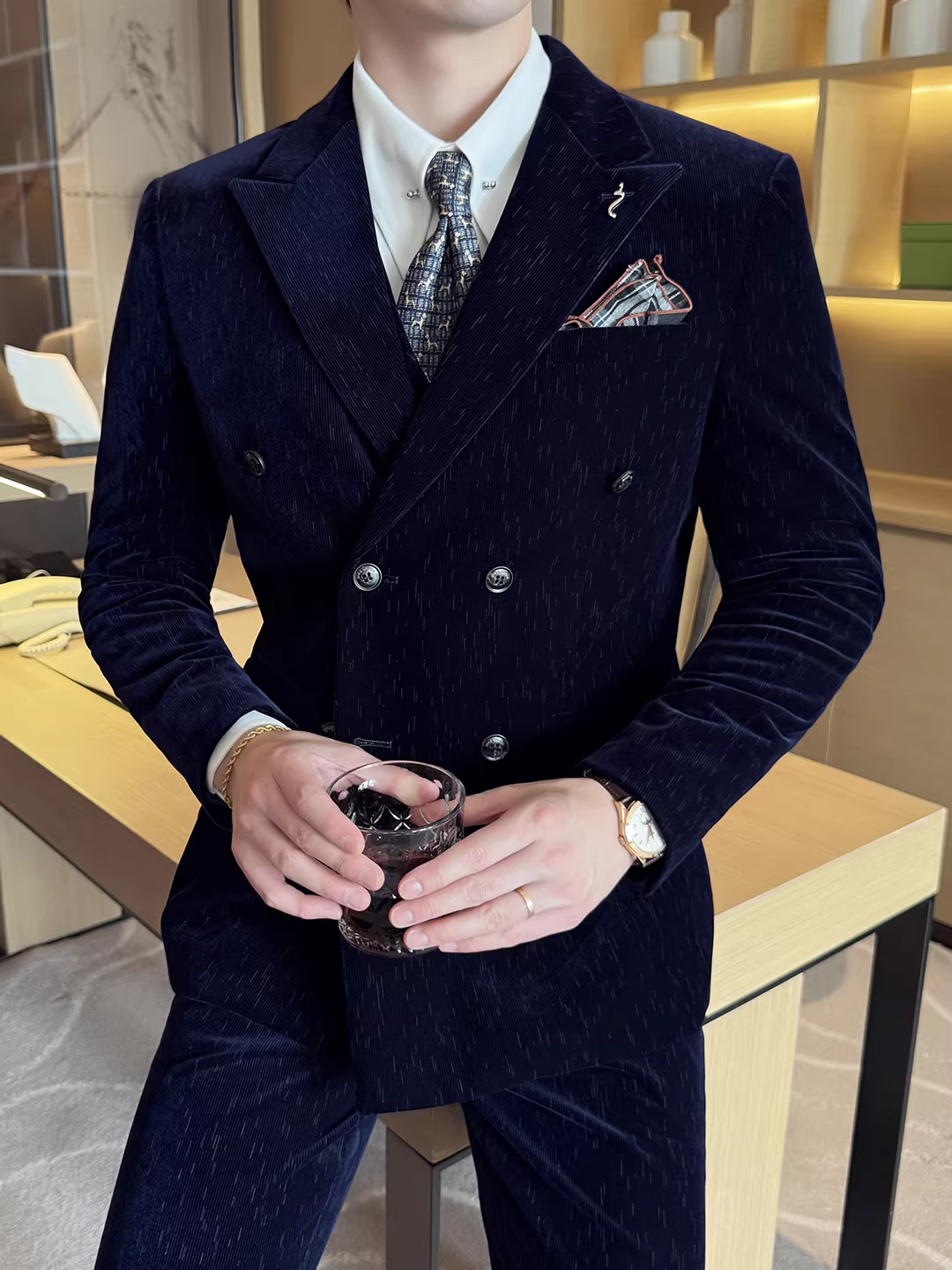 Bộ vest nam chất liệu corduroy hai hàng khuy, kiểu dáng thu đông, ôm dáng, dễ chăm sóc, vest công sở lịch sự, bộ ba món