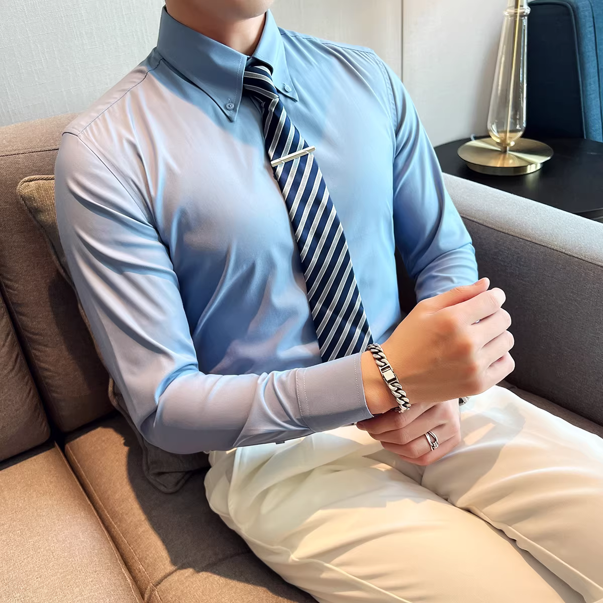 Áo sơ mi nam cổ nhọn kiểu Pháp, dài tay, thiết kế cao cấp, sành điệu và đẹp trai, áo sơ mi nam công sở, phong cách Anh, dáng ôm