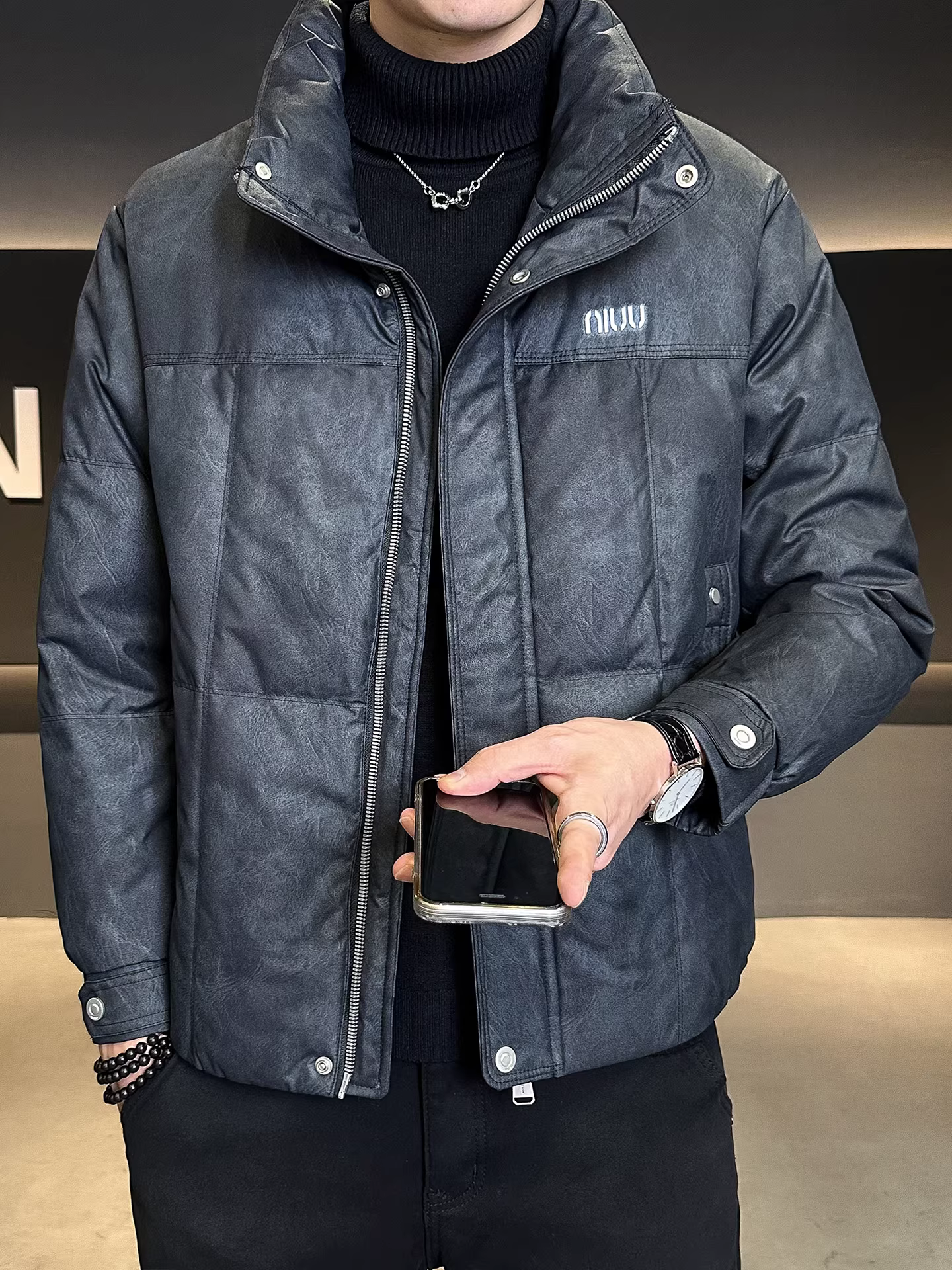 Áo khoác phao nhẹ chất lượng cao dành cho nam, kiểu dáng mới mùa đông 2025, kiểu dáng thời trang đa năng, áo khoác ngắn giữ ấm.