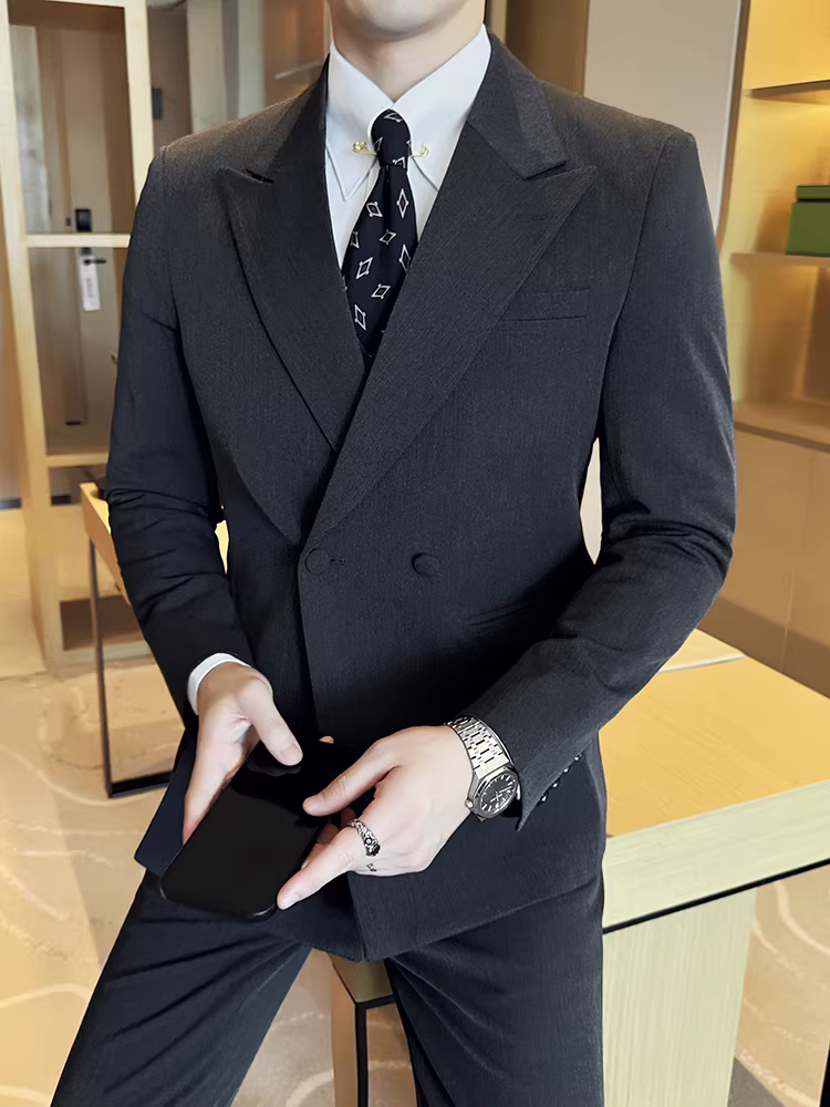 Bộ vest nam thiết kế hai hàng khuy, phong cách business casual, màu trơn, đa năng, hợp thời trang, dáng ôm, bộ vest ba mảnh thời thượng.