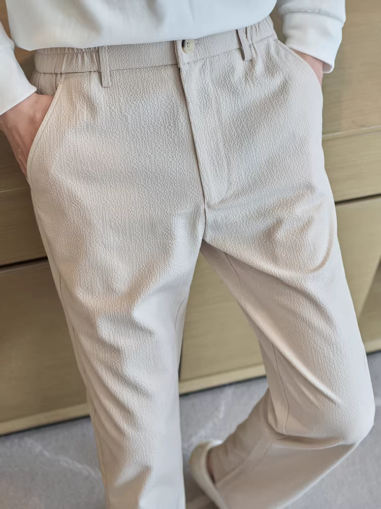 Quần âu nam chất liệu vải seersucker, lưng thun co giãn, dày dặn, kiểu dáng thời trang, đa năng, thoải mái, dáng thẳng.