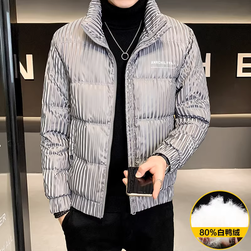 Áo khoác nam kẻ sọc, mùa đông 2025, kiểu dáng mới thời thượng, bán chạy, ngắn, ôm dáng, nhẹ