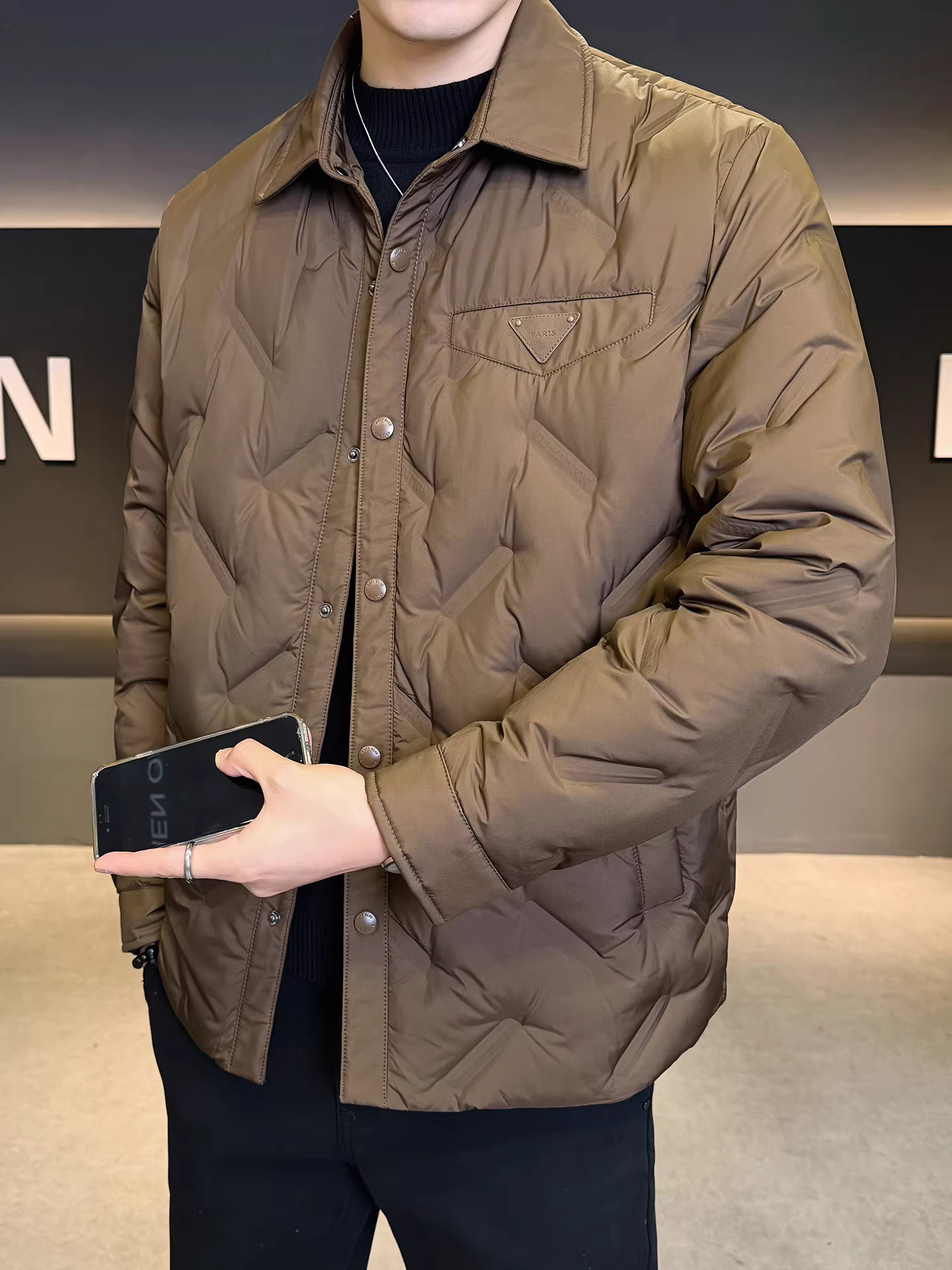 Áo khoác lông vũ nhẹ, có cổ, 90% lông ngỗng dành cho nam, mẫu mới mùa đông 2025, chất lượng cao, đa năng, nhẹ và ấm áp.