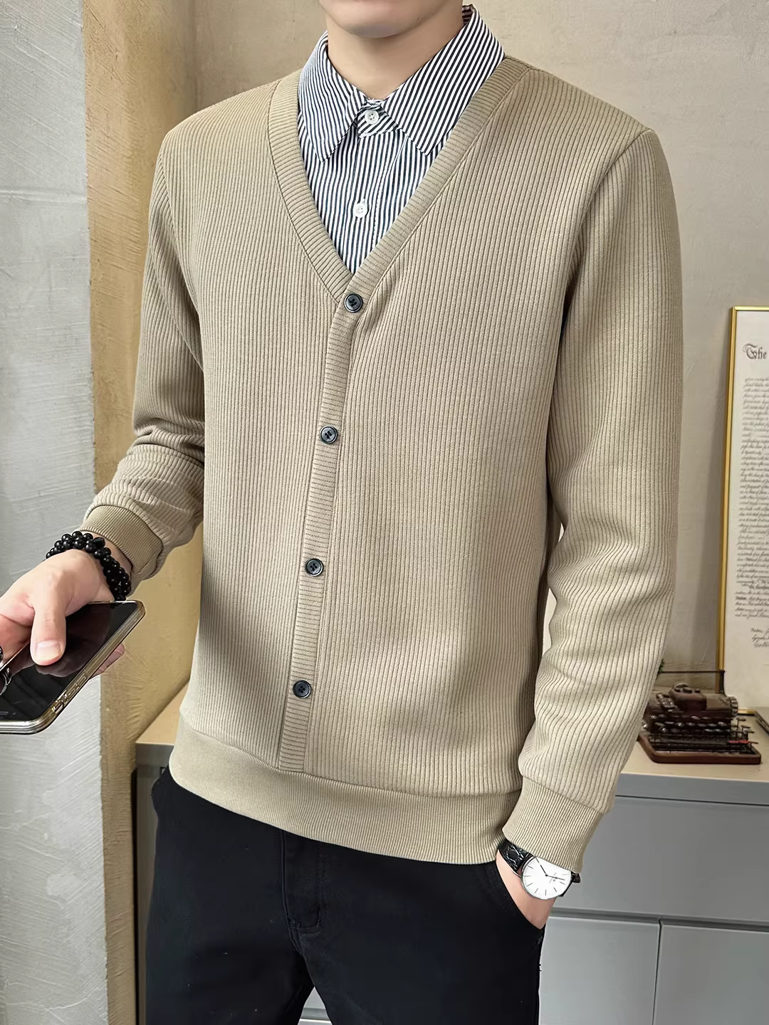 Áo thun dài tay giả hai lớp phong cách đơn giản mùa thu đông 2025, cổ áo kiểu thời trang, thương hiệu đa năng