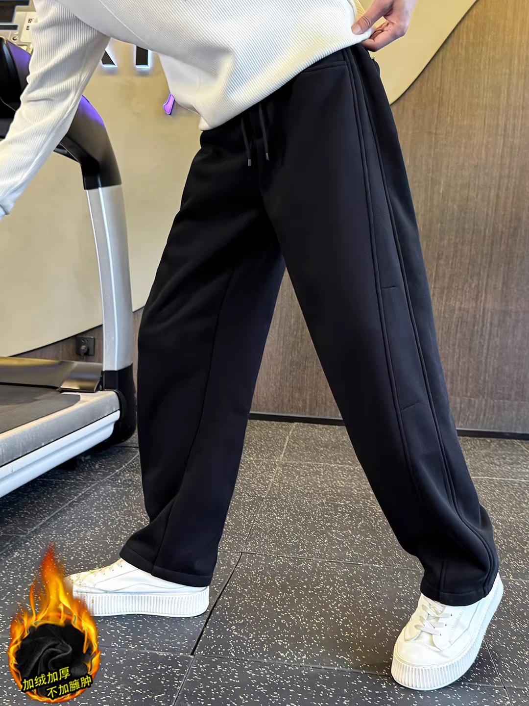 Quần dài nam lót lông cừu, mùa thu đông 2025, kiểu mới dày dặn, quần thể thao rộng rãi đa năng, quần dáng ôm nam.