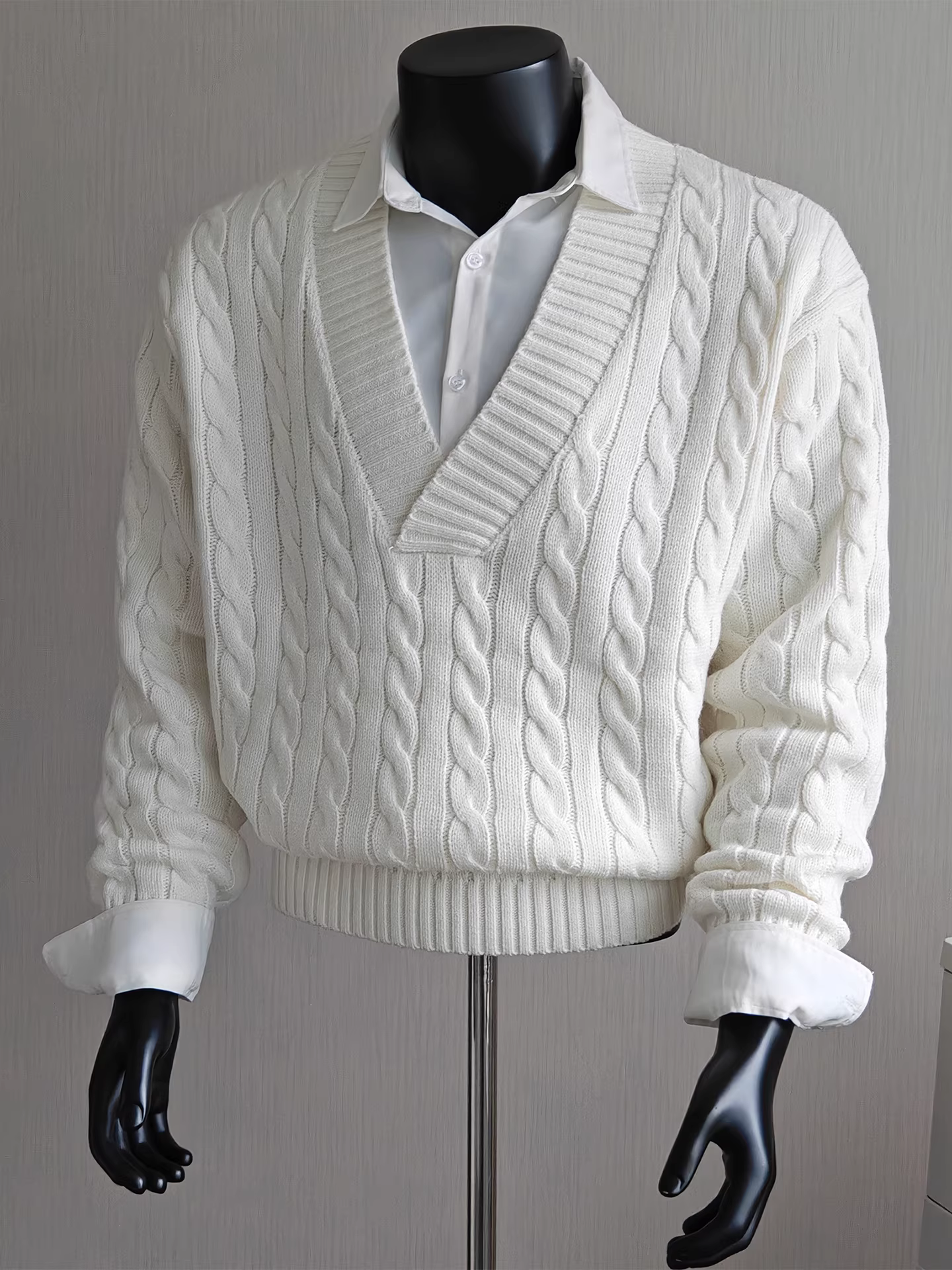 Áo len cổ trụ kiểu tiền cổ điển dành cho nam, tay dài, mùa đông 2025, thời trang đa năng, áo len dệt kim kiểu dáng mới.