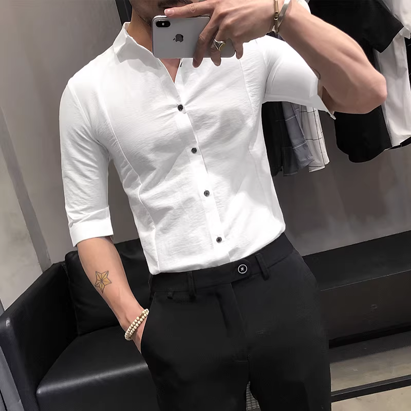 Áo sơ mi nam tay ba phần mùa hè, áo sơ mi nam ngắn tay chất liệu lụa đá mỏng, kiểu dáng ôm body màu trắng, thiết kế cao cấp.