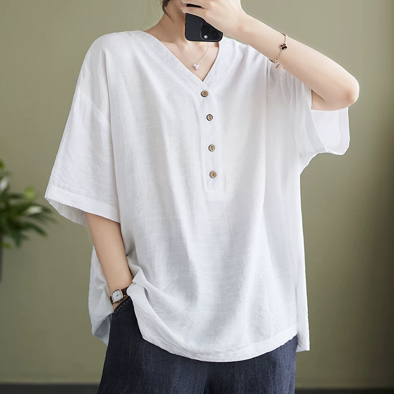 Quần áo mùa hè dành cho nữ cỡ lớn dành cho phụ nữ mũm mĩm, áo che bụng, áo sơ mi cotton-linen nghệ thuật giúp thon gọn vóc dáng, áo sơ mi cổ chữ V, kiểu dáng rộng rãi phong cách Hàn Quốc.