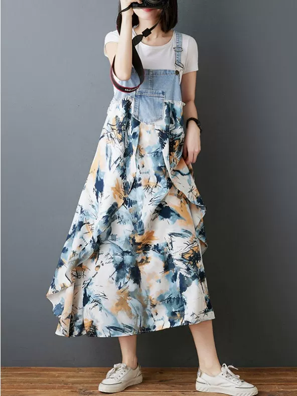 Váy yếm dáng dài trung bình, thiết kế denim in họa tiết, chất liệu chiffon xếp ly, kiểu dáng mới mùa hè 2026, phong cách độc đáo
