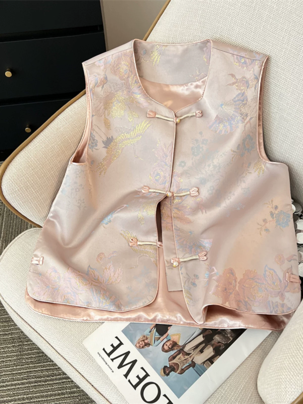 Áo vest satin jacquard màu hồng kiểu Trung Quốc mới dành cho nữ, phong cách quốc gia thanh lịch cao cấp mùa hè với cúc truyền thống kiểu Trung Quốc, áo khoác ngoài.