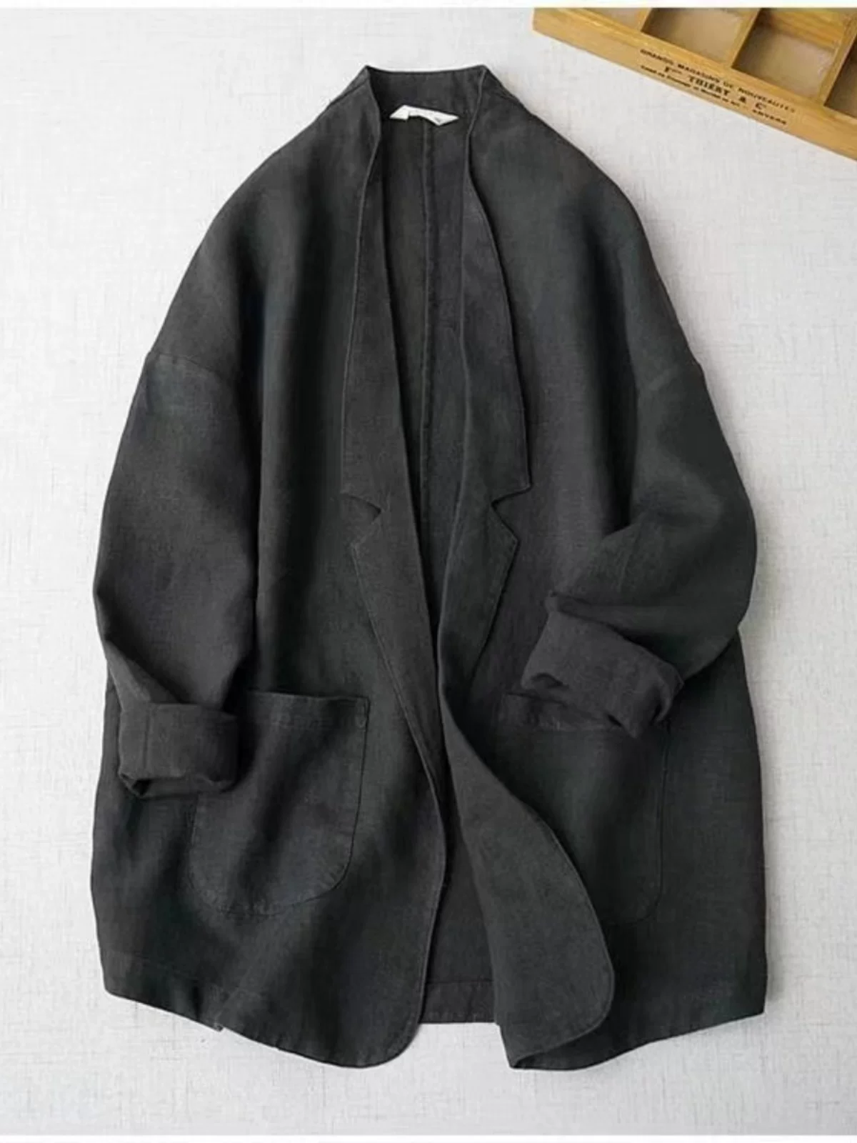 Áo blazer nữ cỡ lớn, kiểu dáng mới mùa xuân 2026, ôm dáng, nhẹ nhàng, chất liệu cao cấp dành cho người phụ nữ có vóc dáng nhỏ nhắn.