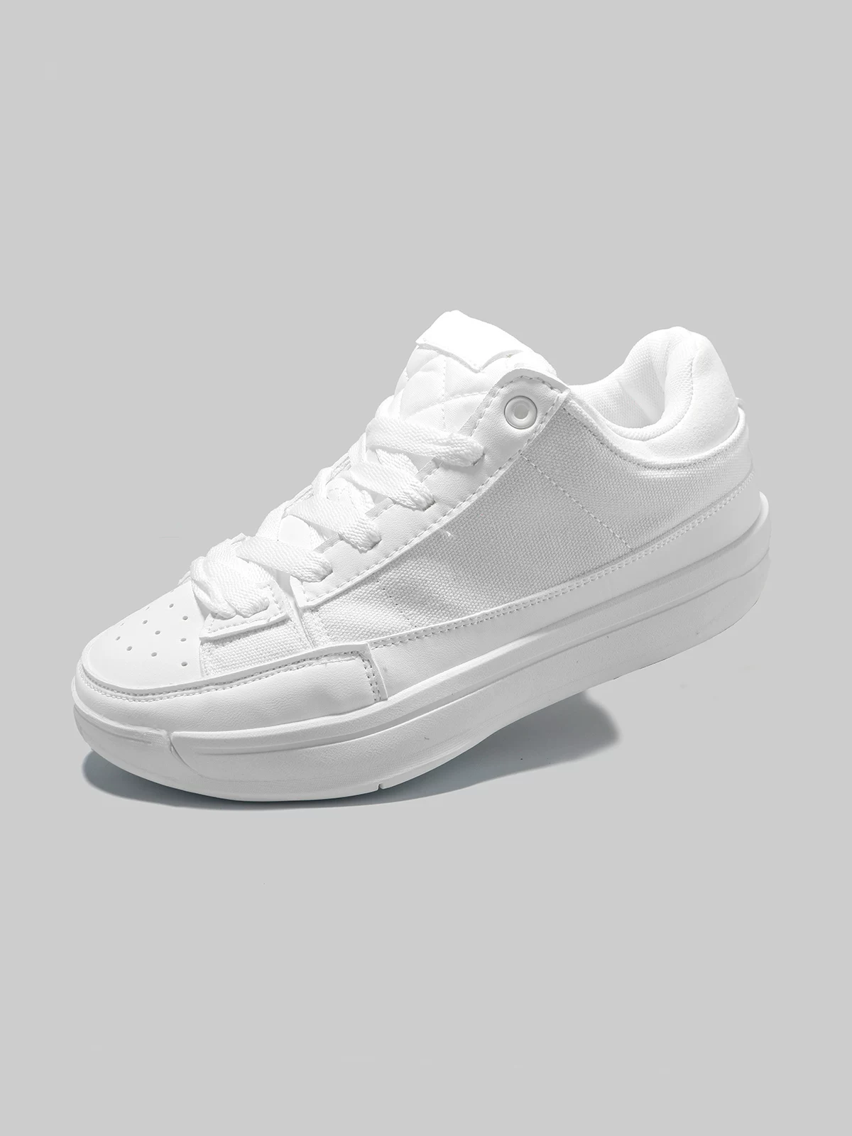Giày thể thao vải bố trắng thời trang Dongjia Qshoes, mẫu mới thu, thoáng khí, phong cách thể thao, năng động.