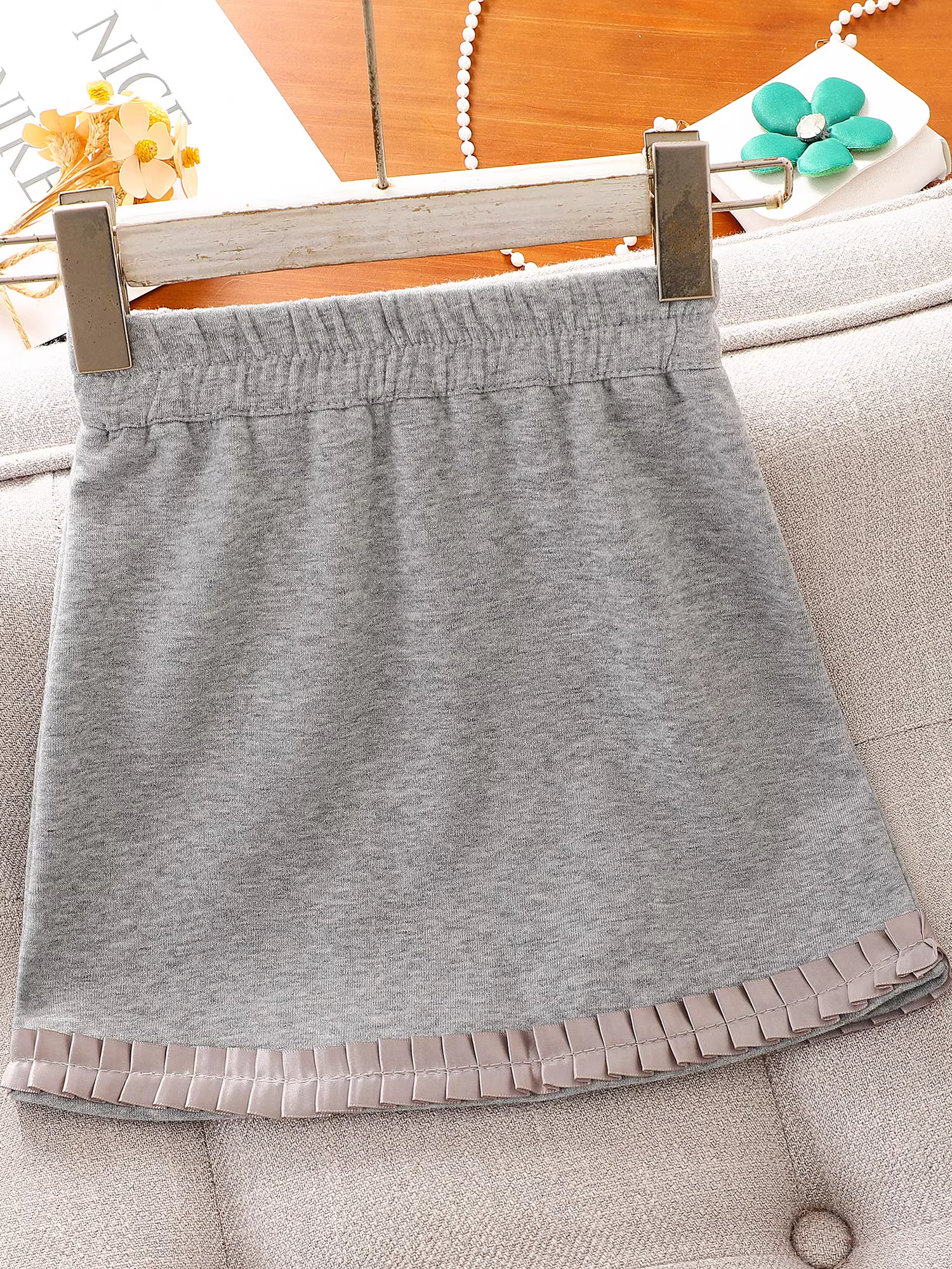 Bộ đồ nữ 2025 kiểu thu mới áo sweatshirt nữ mặc thường ngày trang phục xuân thu chân váy thể thao nữ bộ hai mảnh