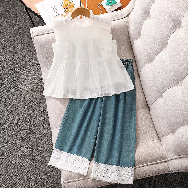 Áo gile trắng bé gái mùa hè 2025 kiểu mới mỏng nhẹ, áo kiểu trẻ em mùa hè thời trang mát mẻ, áo kiểu búp bê