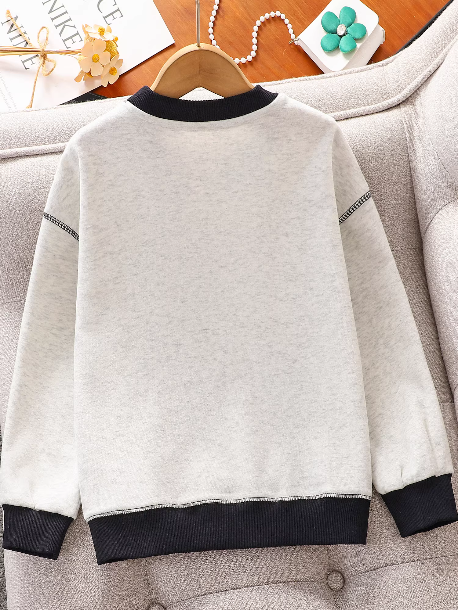 Áo nỉ thường ngày cho bé gái trang phục mùa thu Áo dài tay dáng rộng sành điệu dành cho trẻ em dành cho bé gái lớn hơn Áo chui đầu dáng ôm phong cách Hàn Quốc mùa xuân và mùa thu