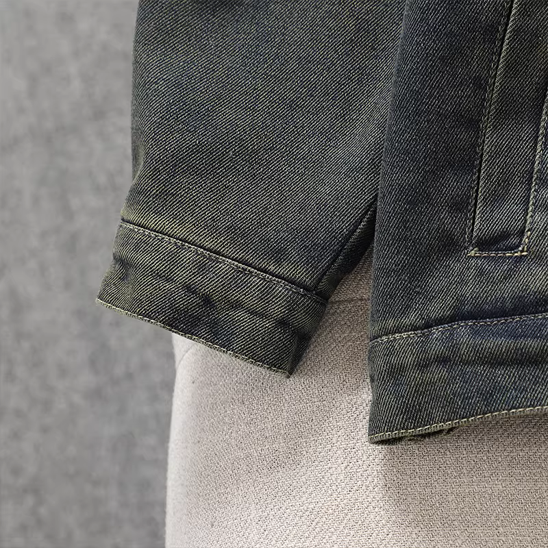 Áo khoác denim có mũ lót lông cừu cho bé gái, thời trang mùa đông 2025, kiểu dáng cổ điển dày dặn, chất liệu lông cừu