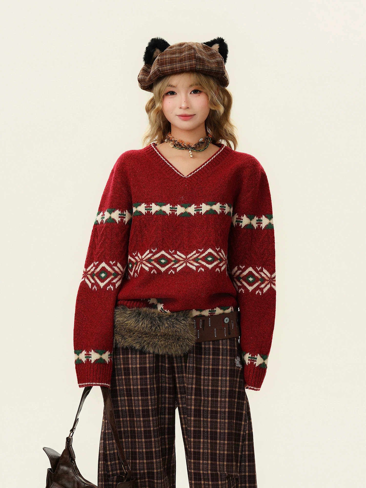 Áo len cổ chữ V Bulu Biscuit retro Fair Isle dành cho nữ, phong cách nhẹ nhàng mùa thu đông, áo dệt kim dáng rộng và thoải mái.