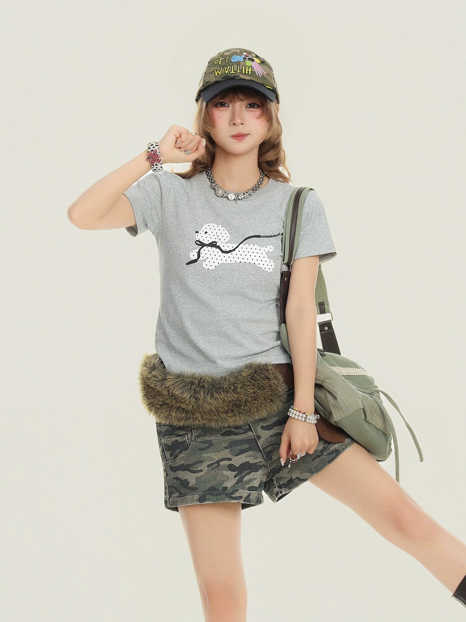 Áo thun ngắn tay in hình chú chó chấm bi kiểu Hàn Quốc Bulu Biscuit dành cho nữ, áo crop top dáng ôm mùa hè.