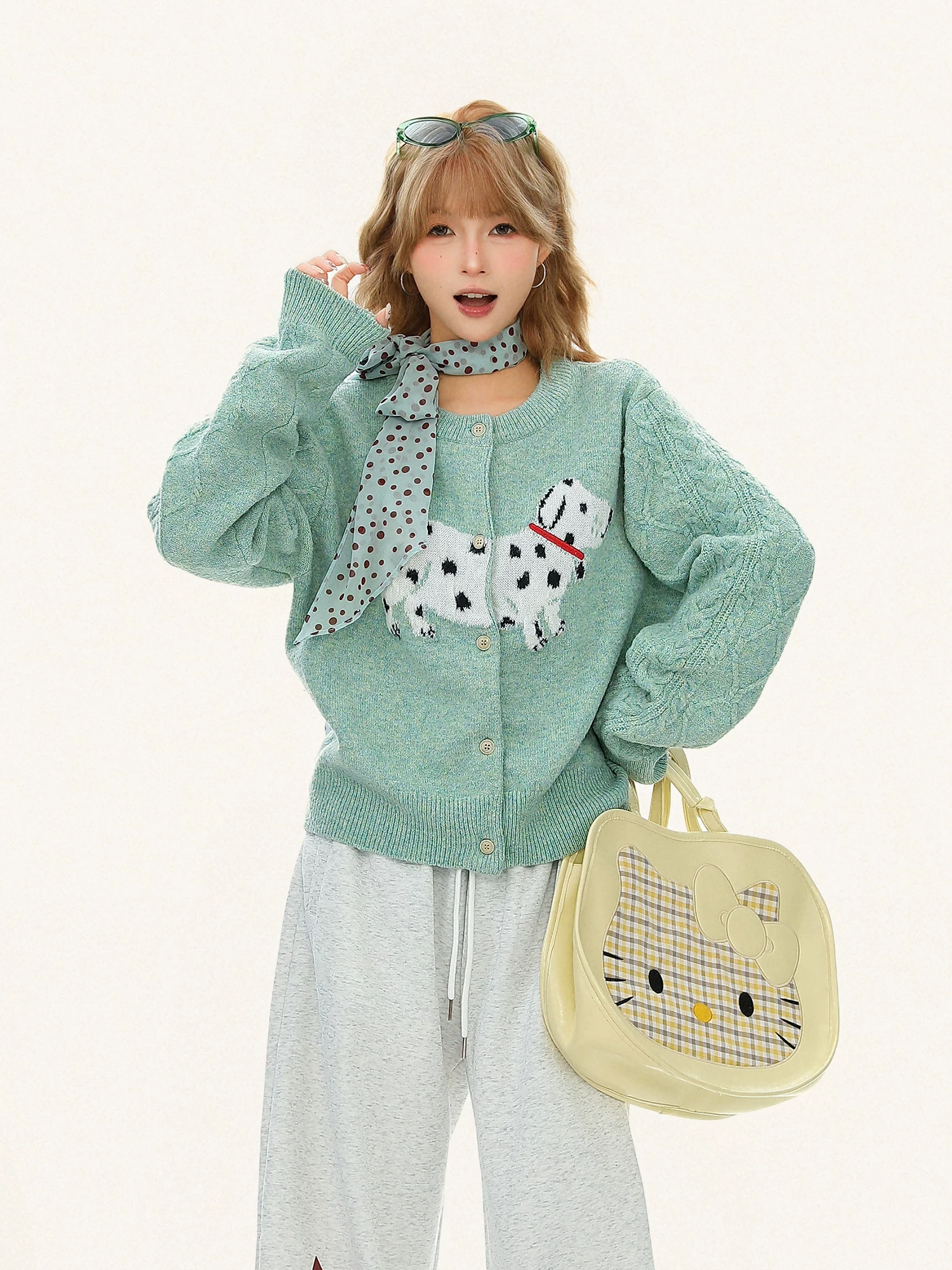 Áo len cardigan dáng rộng cổ tròn dễ thương dành cho nữ với phong cách ngọt ngào và thêu hình chú chó con dễ thương, thích hợp cho mùa thu đông.