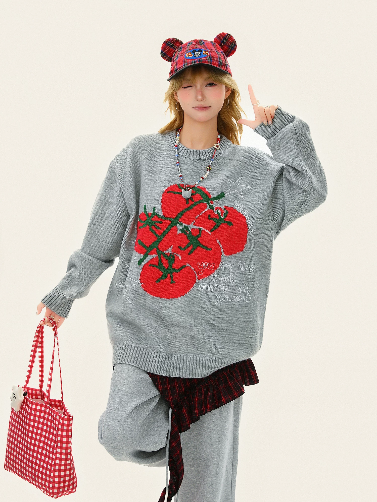 Áo len cổ tròn thêu hình ngôi sao Bulu Biscuit Tomato Letter dành cho nữ, áo len dệt kim phong cách lười biếng đa năng mùa thu đông.