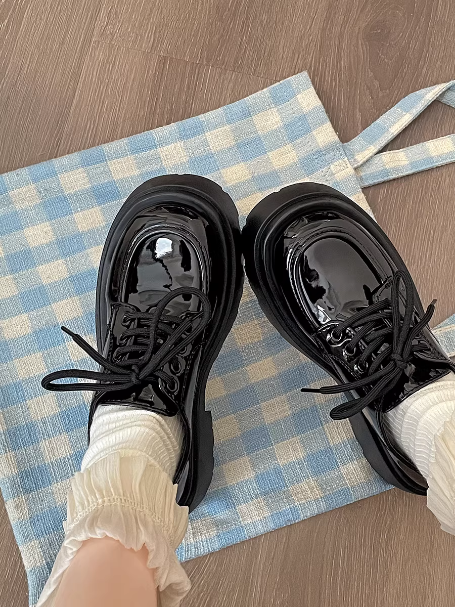 Giày da nữ đế dày kiểu Anh cổ điển màu đen, kiểu dáng mới mùa thu 2025, phối chân váy, kiểu Mary Jane