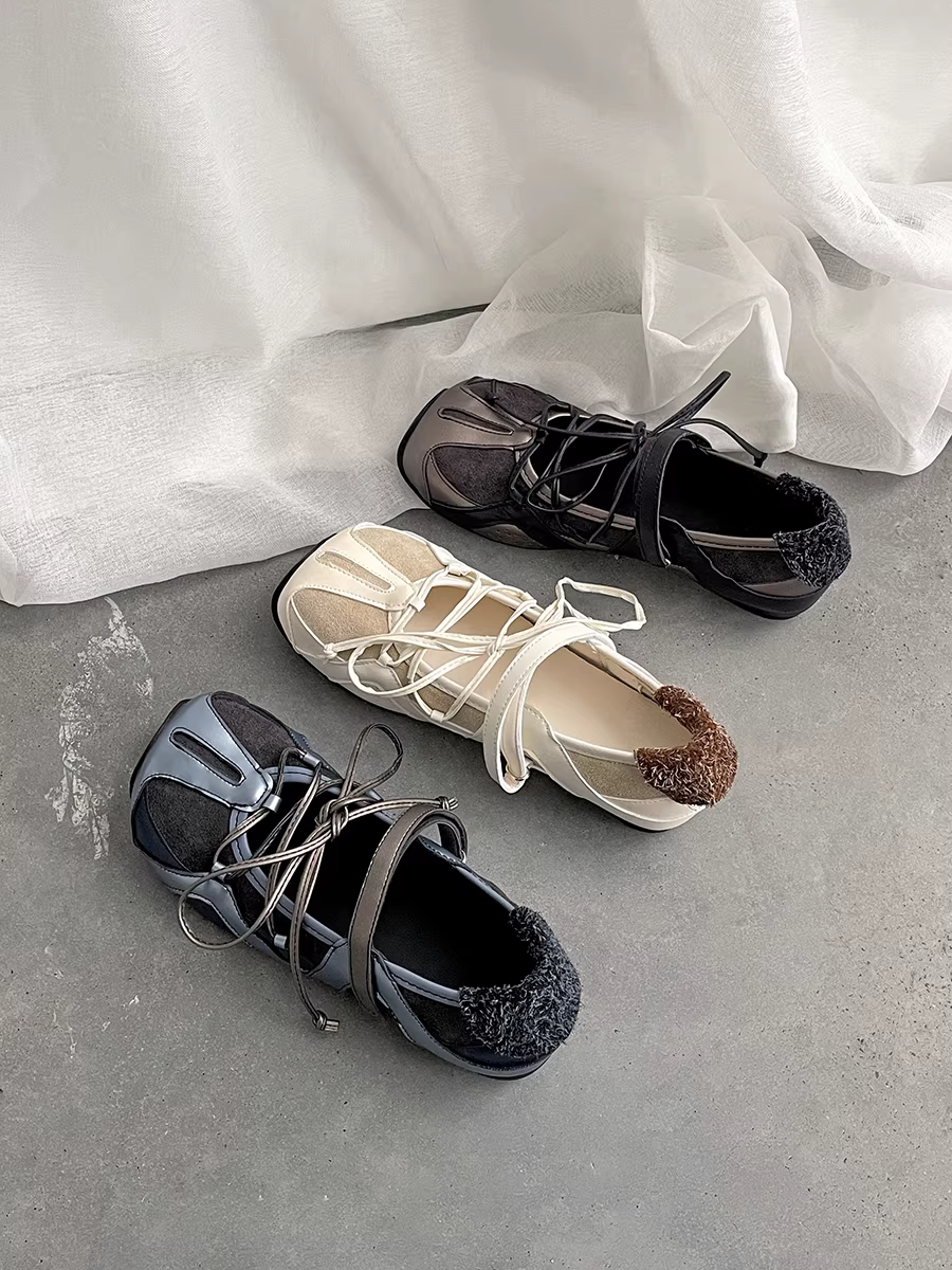 Giày bệt mũi vuông cổ điển màu đen dành cho nữ, kiểu Mary Jane phong cách ballet mới mùa thu năm 2025.